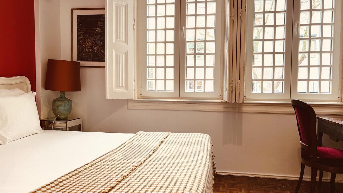 Double Queen Size Bed