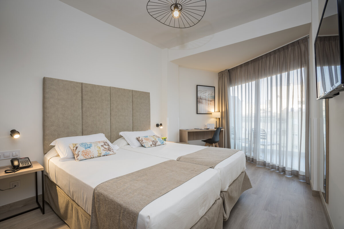 Double or Twin Capacity 3