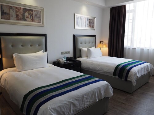 Atlantic Lumley Hotel