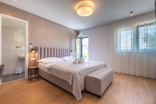 Seven Seas Residence