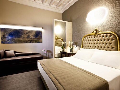 Corso 12 Rooms And Suites