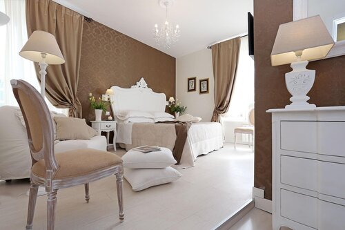 Hqh Colosseo Daplace Collection