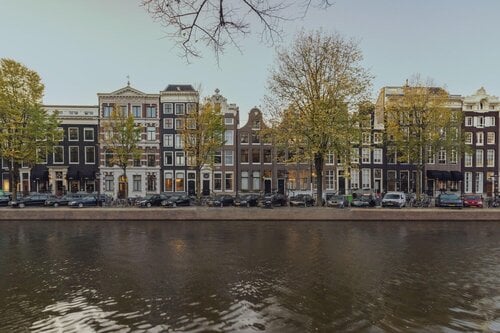 The Pavilions Amsterdam, The Toren