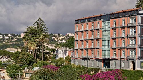 De Bonart Naples, Curio Collection By Hilton