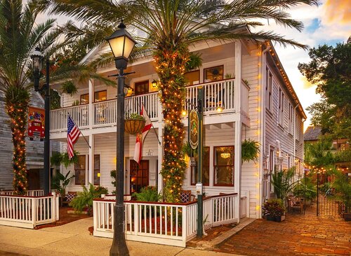 44 Spanish Street Inn