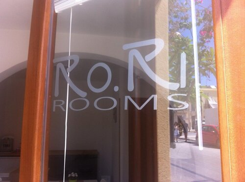 Ro Ri Rooms