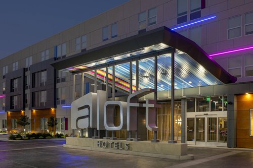 Aloft Savannah Downtown Historic District