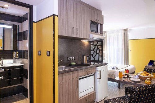 Unique Hotel & Residence