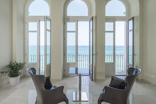 Central Gallery Rooms