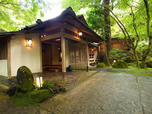 Tsukihitei Ryokan