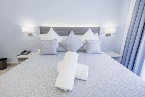 Ossuna Bay Hotel Boutique