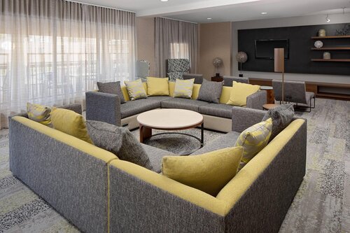 Courtyard By Marriott Houston West University