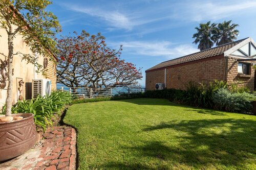 Dutton's Cove Guesthouse