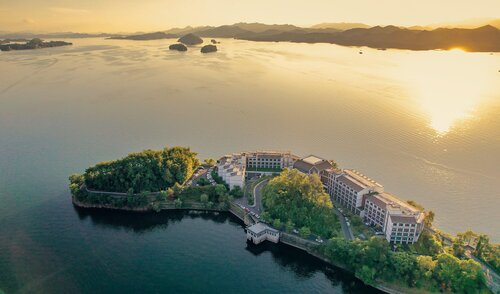 VOCO Thousand Island Lake