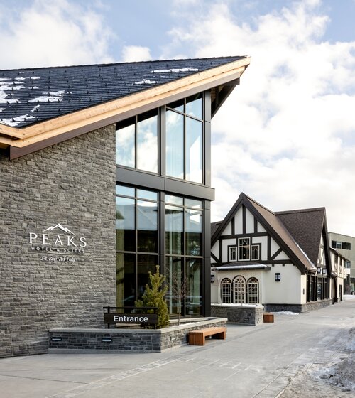 Peaks Hotel & Suites