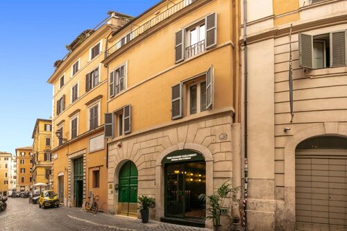 Tree Charme Parliament Boutique