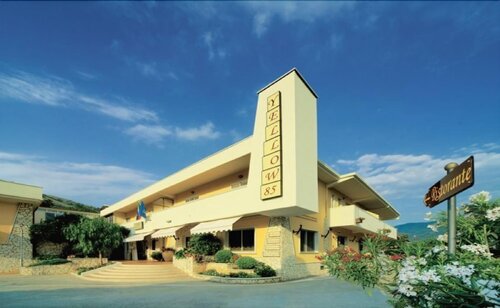 Yellow Park Hotel Restaurant