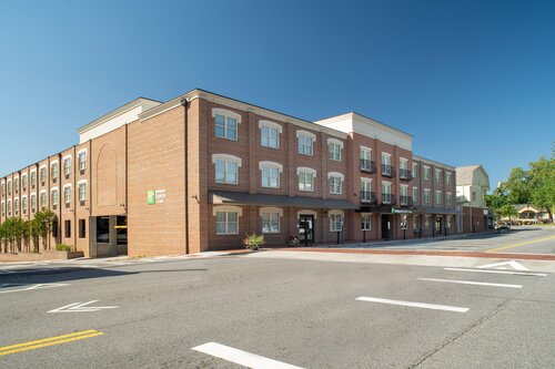 Holiday Inn Express & Suites Dahlonega - Universit