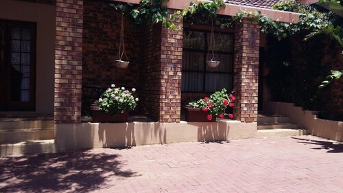 Khokha Moya Guest House