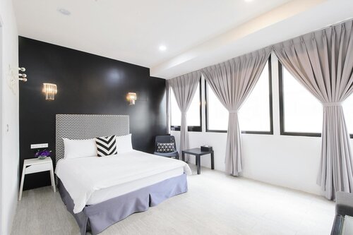 Live In The Happiness