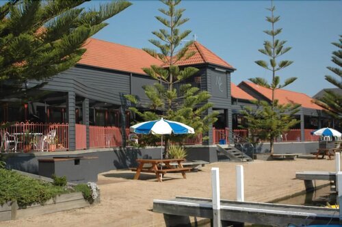 Mariners Cove at Paynesville Motel & Apartments