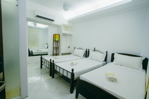 Jj Midcity Inn
