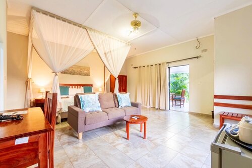 Dzimbahwe Guest Lodge