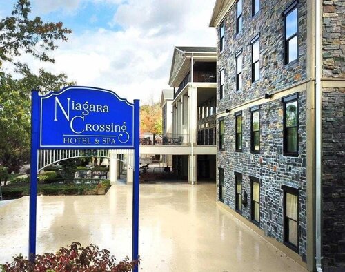 Niagara Crossing Hotel & Spa