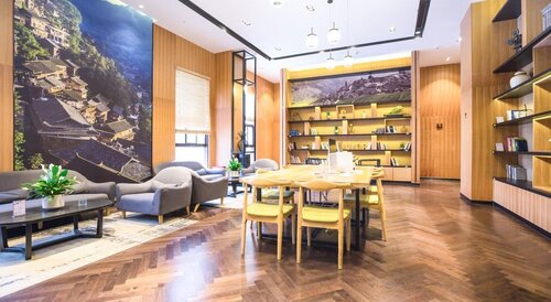 Atour Hotel Guiyang North Railway Station