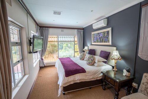 Hillton Manor Guest House