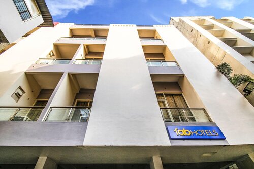 Fabhotel Global Inn