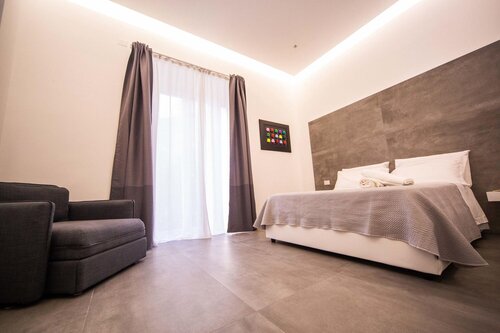 Gallery Suite Naples