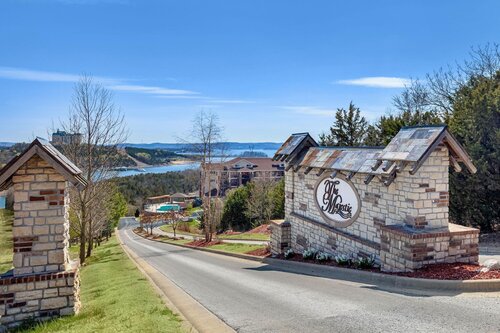 Majestic At Table Rock