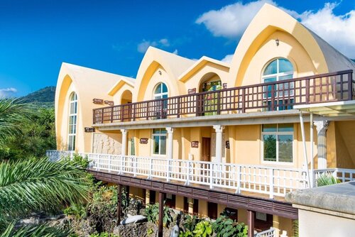 Whales Mountain & Seaview Resort