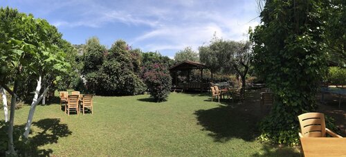 Baris Pension & Bungalows