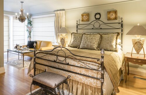 Crystal's View Bed & Breakfast