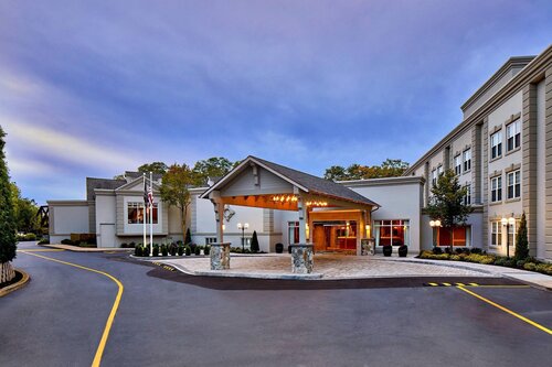 The Del Monte Lodge Renaissance Rochester Hotel & 