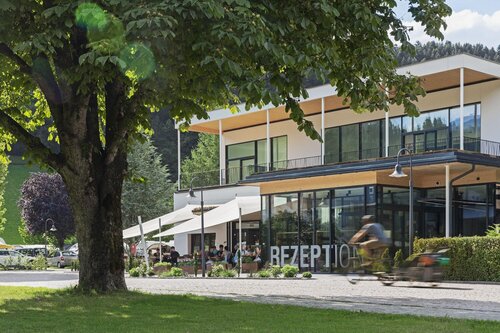 natürlich Hell. Aparthotel & Camping