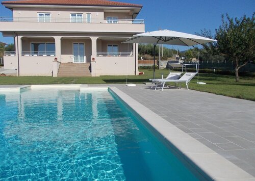 Villa Lauro Luxury B&B