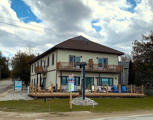 Paradise Inn On The Beach