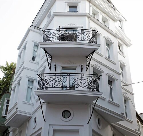 The White Swan Suites