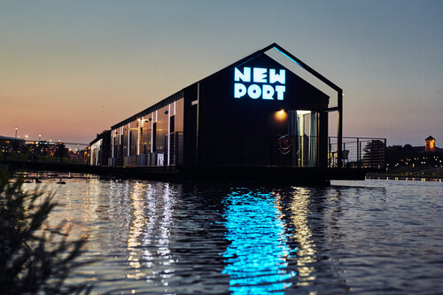 New Port Hotel