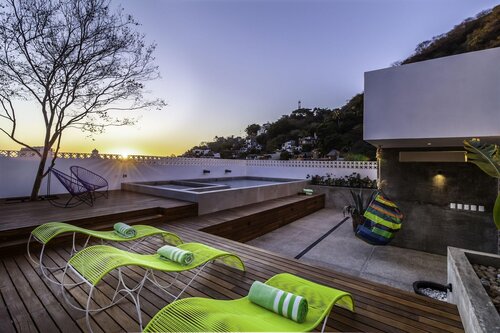 Cuale Condo Retreats