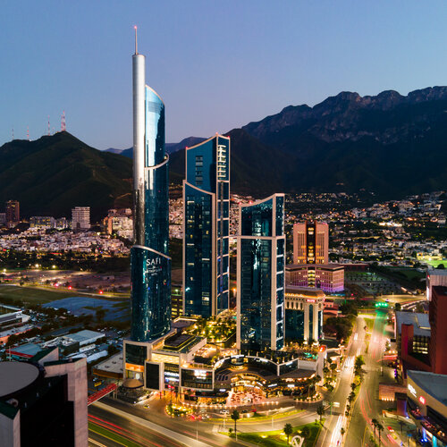 Safi Royal Luxury Metropolitan