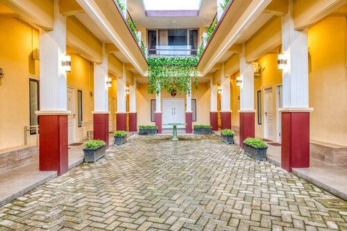 Formerly RedDoorz Syariah Kebon Rojo Park Blitar