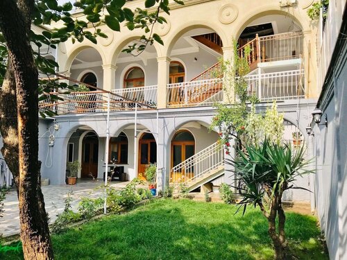 Grayhouse Elia Apartment