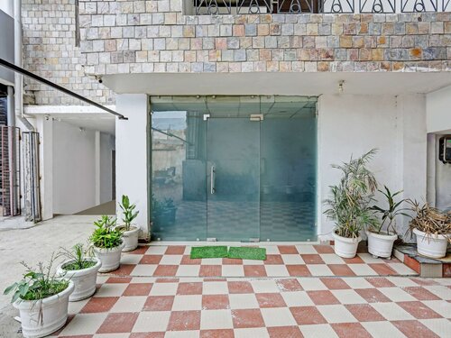 Collection O 75497 Agniv Residency