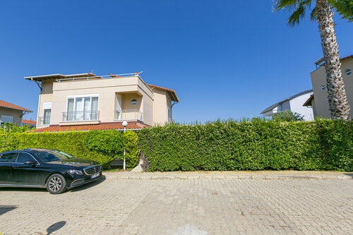 Paradise Town Villa Alison