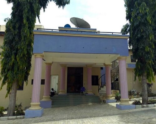 Crown Apartments, Extended Stay Suites