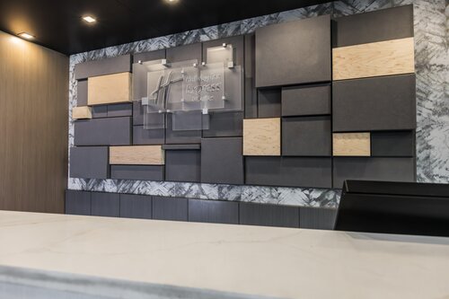 Holiday Inn Express And Suites Toronto Airport Sou